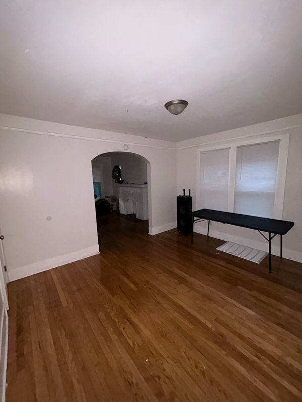 2296 W Buena Vista St ##1w - Photo 2 of 12