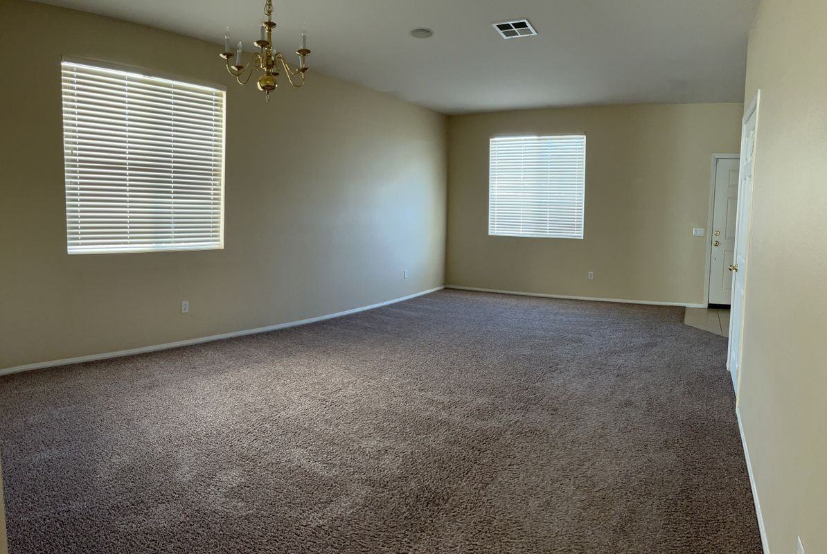 9364 Fieldstone Ave - Photo 2 of 11