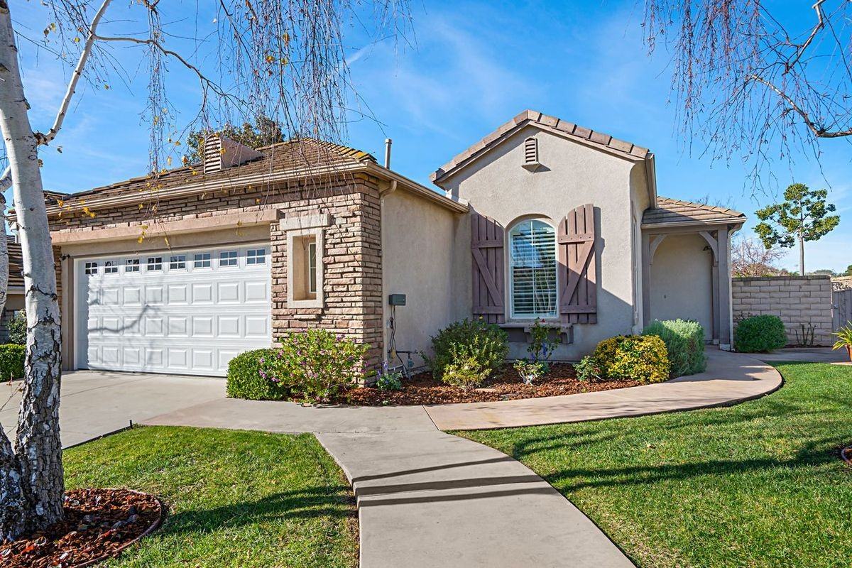 193 Via Felicia - Photo 2 of 22