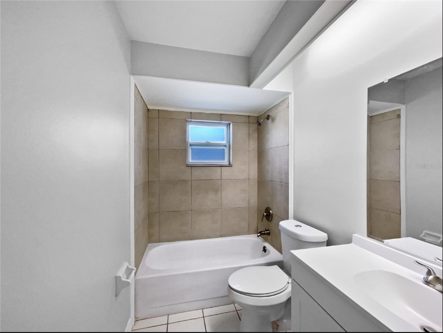 831 Haulover Dr - Photo 3 of 21