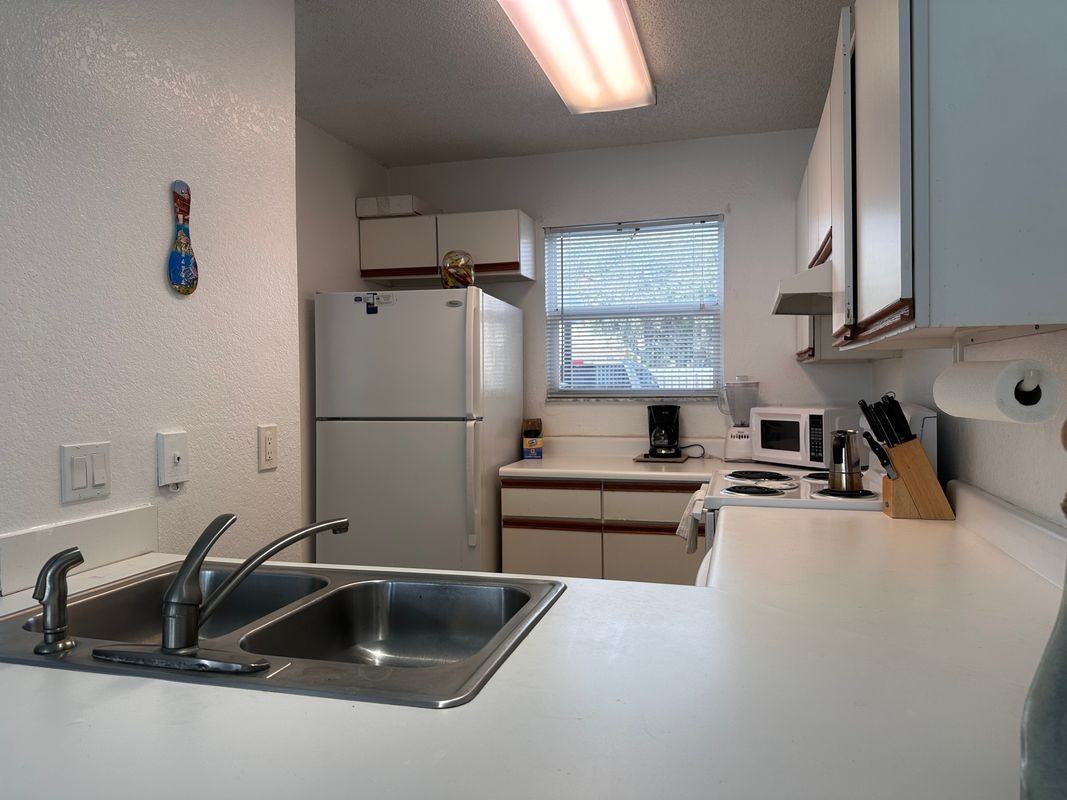 201 Ocean Park Ln - Photo 5 of 11