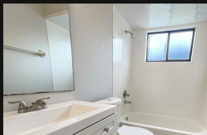 2070 Tickford St - Photo 2 of 9