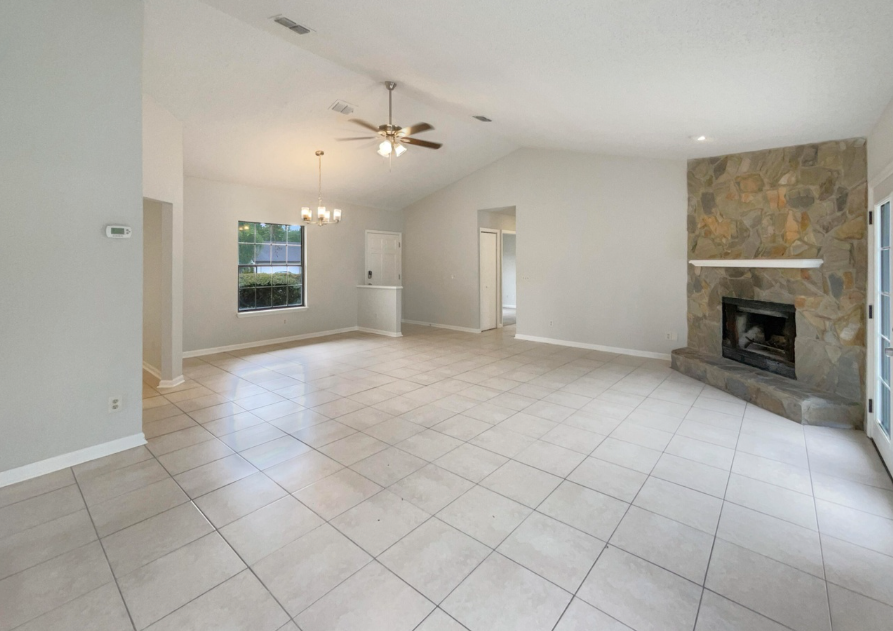 2070 Tickford St - Photo 3 of 9