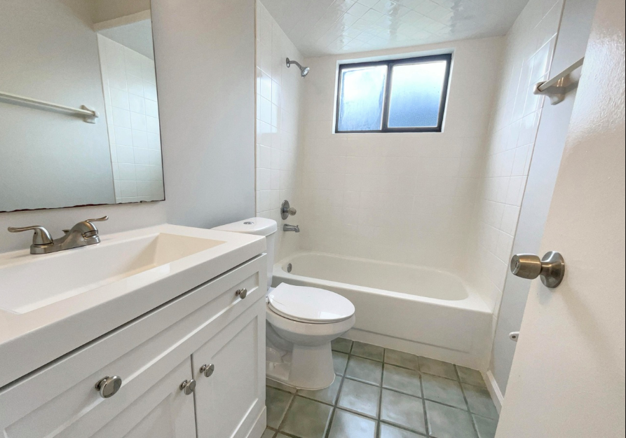 2070 Tickford St - Photo 5 of 9