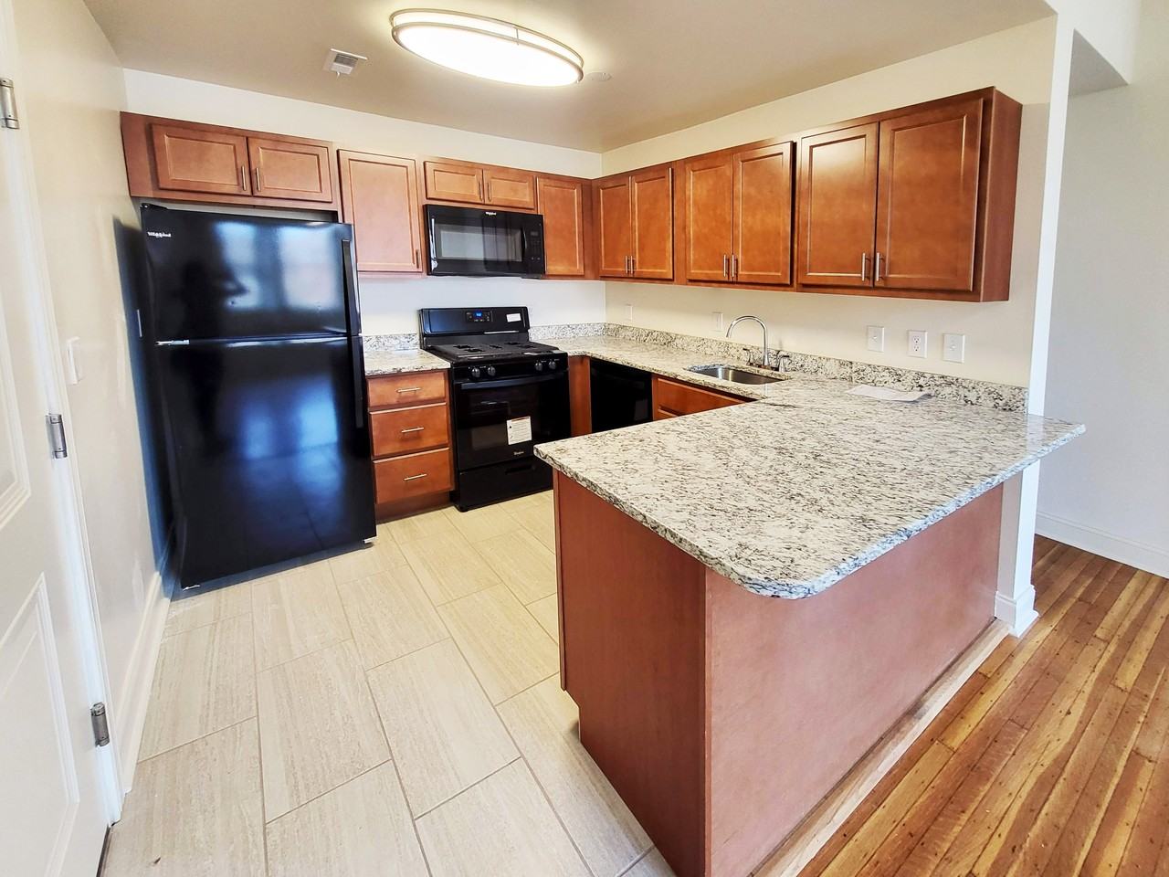 1812 Eutaw Place Apartments - Photo 7 of 15