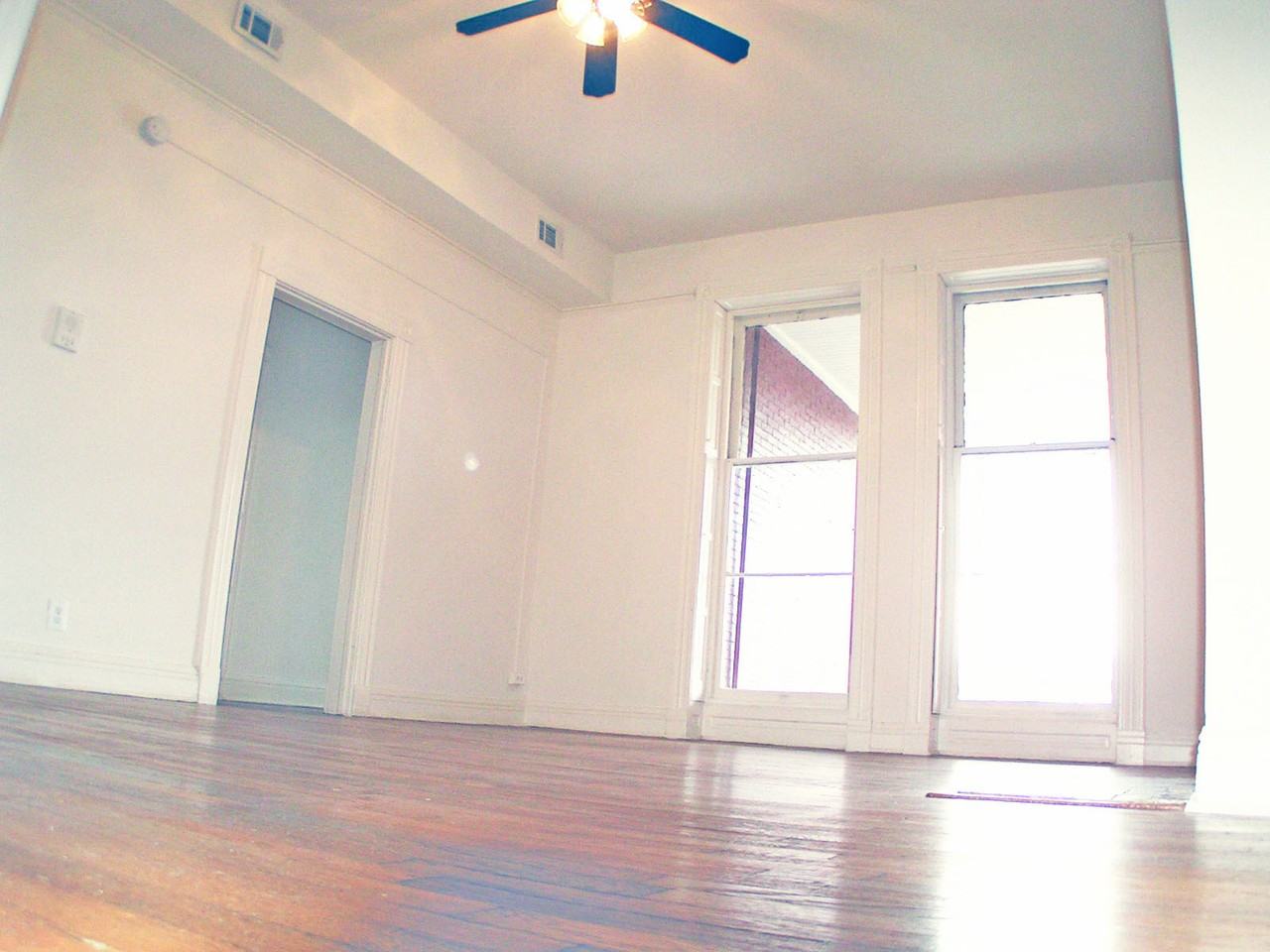 1810 Eutaw Place Apartments - Photo 2 of 16