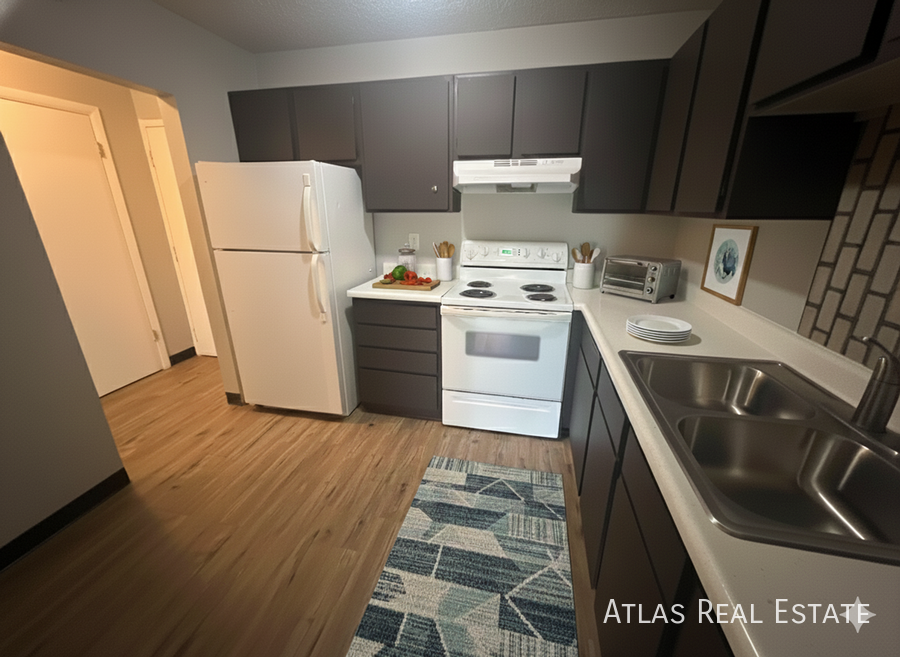 312 W Alabama Avenue - Photo 2 of 12