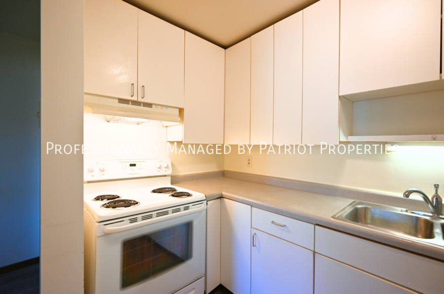 LIBERTY VALLEY APARTMENTS - Photo 3 of 23