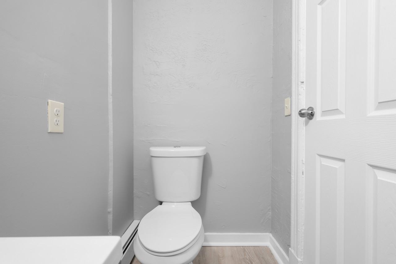 202 Mather St #3W - Photo 7 of 27