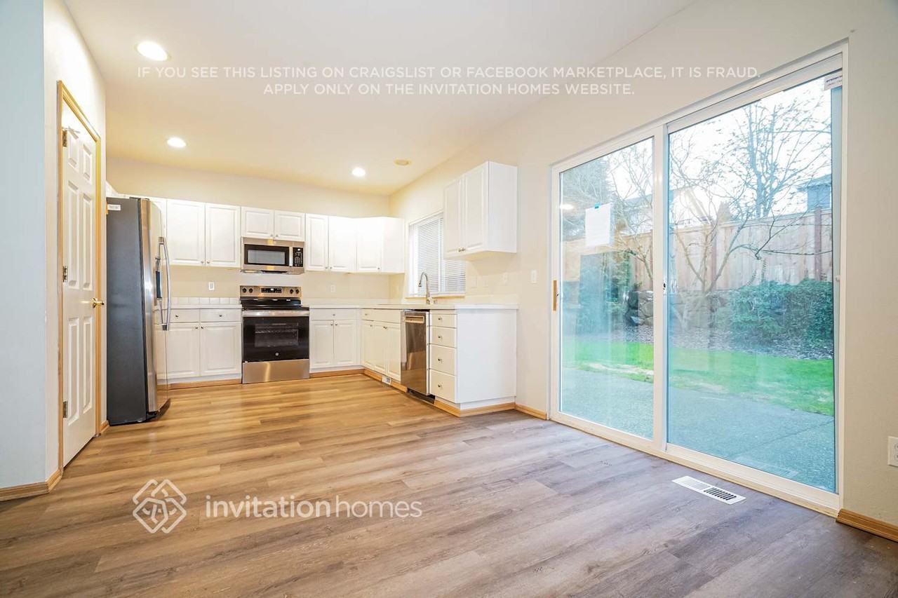 5130 Perry Dr Se - Photo 5 of 18