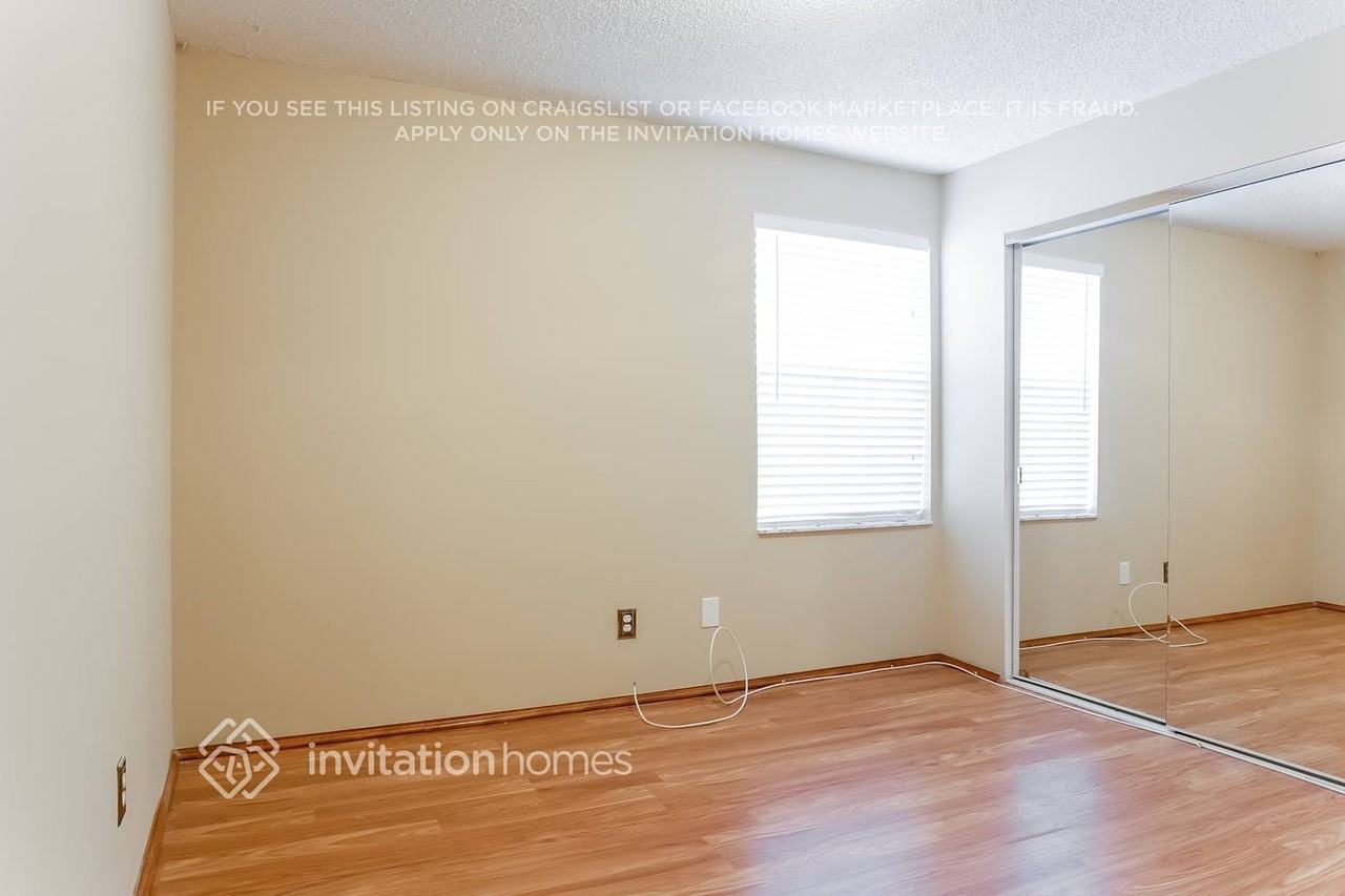 2031 Nw 190th Ave - Photo 6 of 10