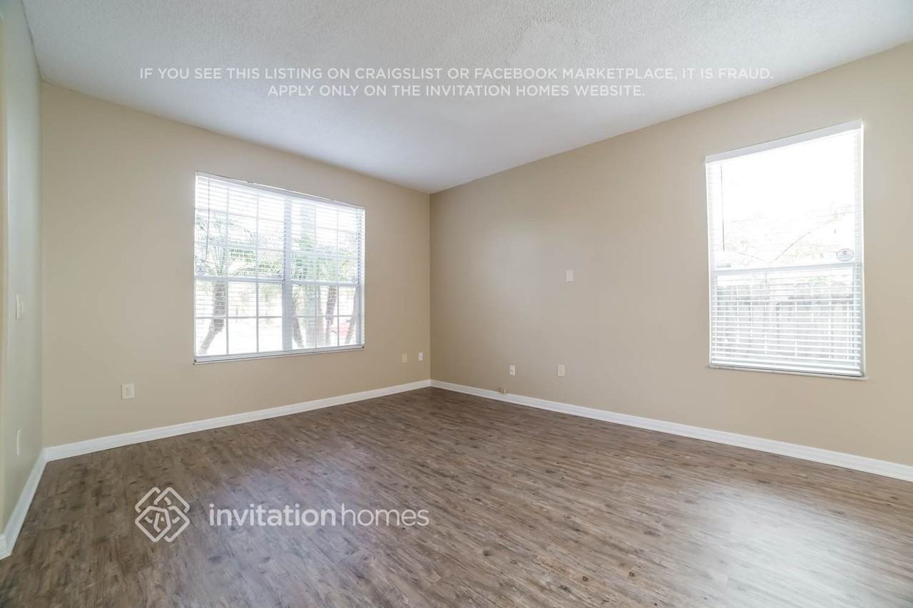 13808 Greenebridge Ct - Photo 4 of 25