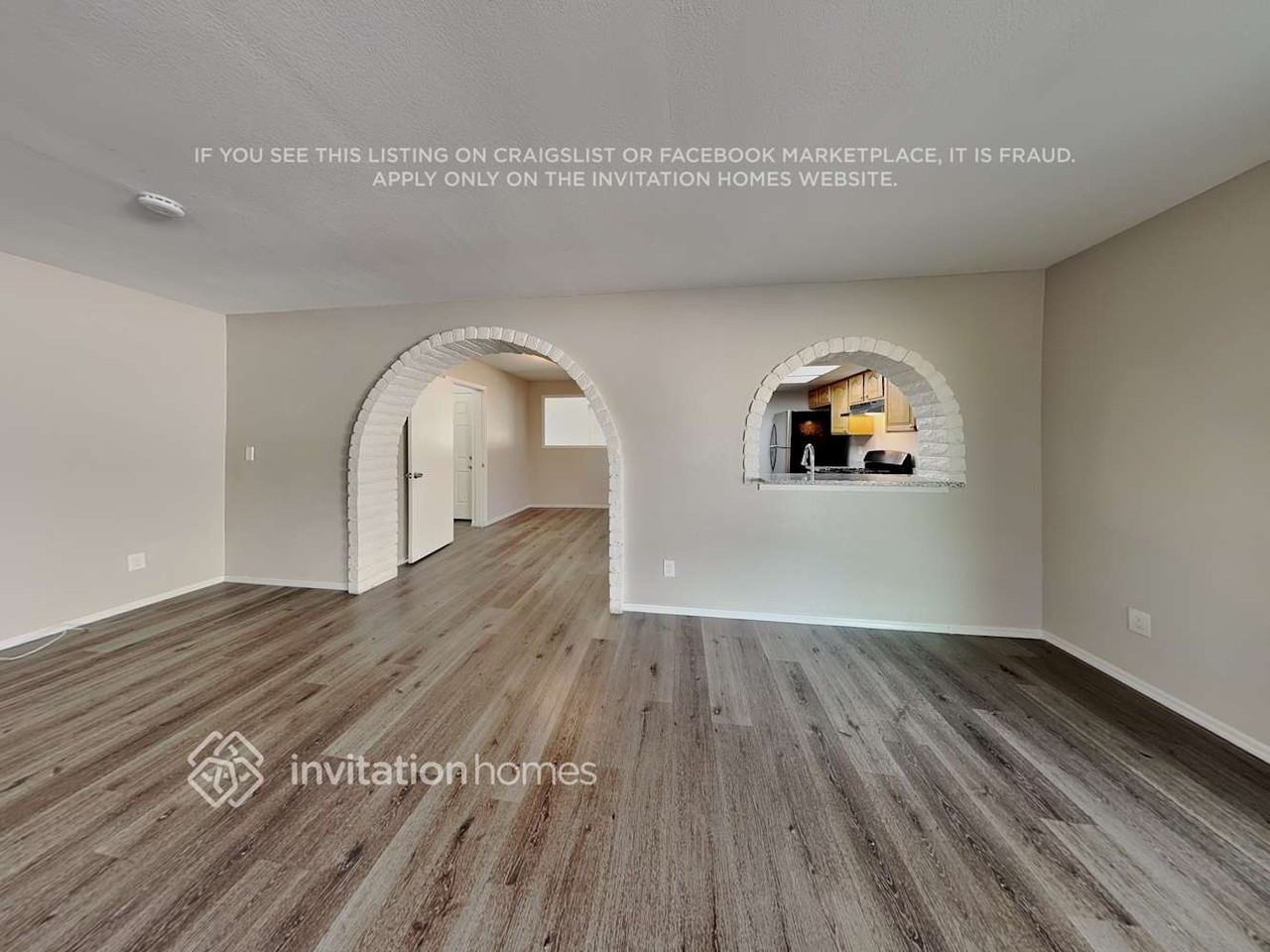 1624 W Behrend Dr - Photo 5 of 18