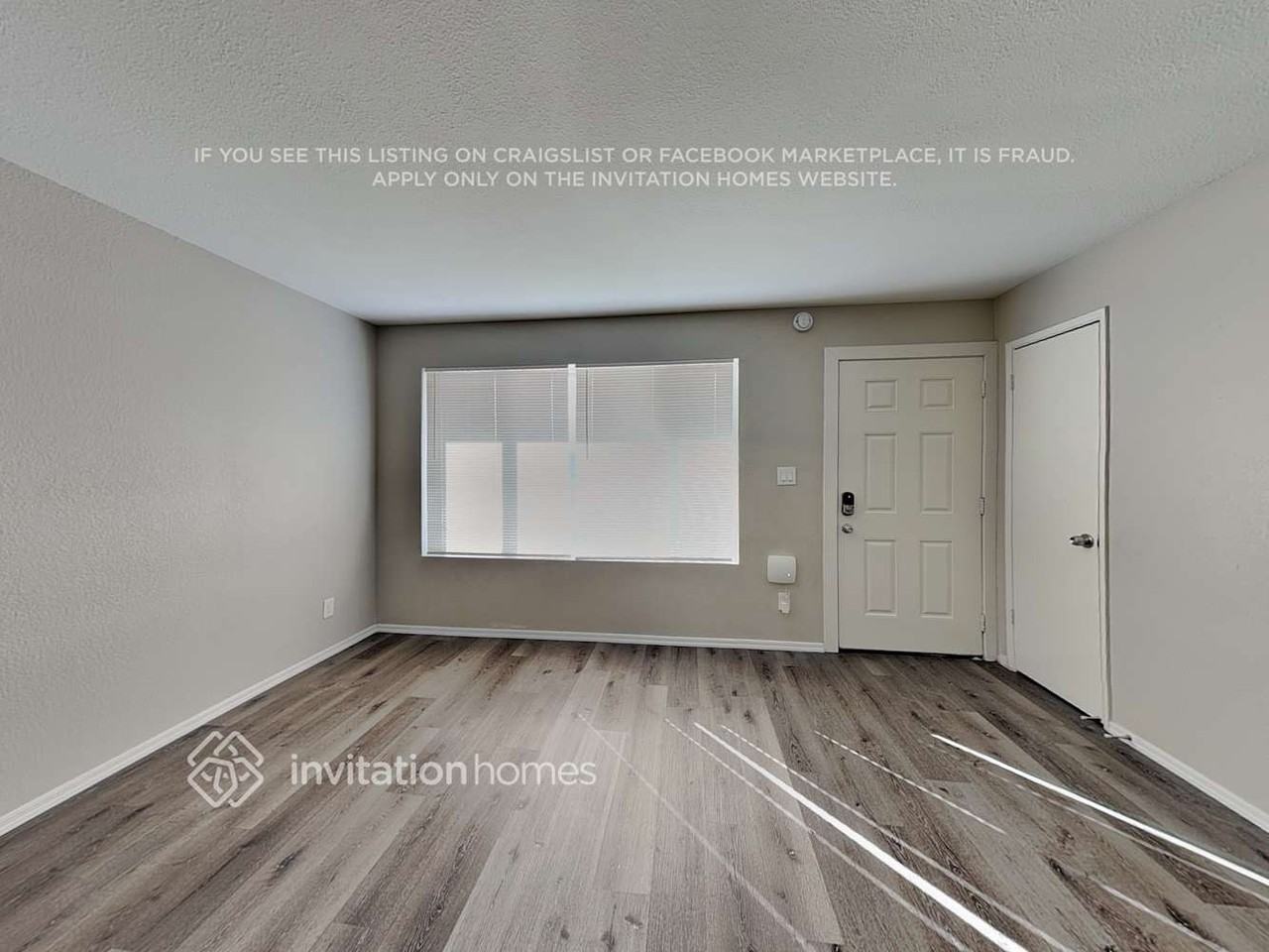 1624 W Behrend Dr - Photo 7 of 18