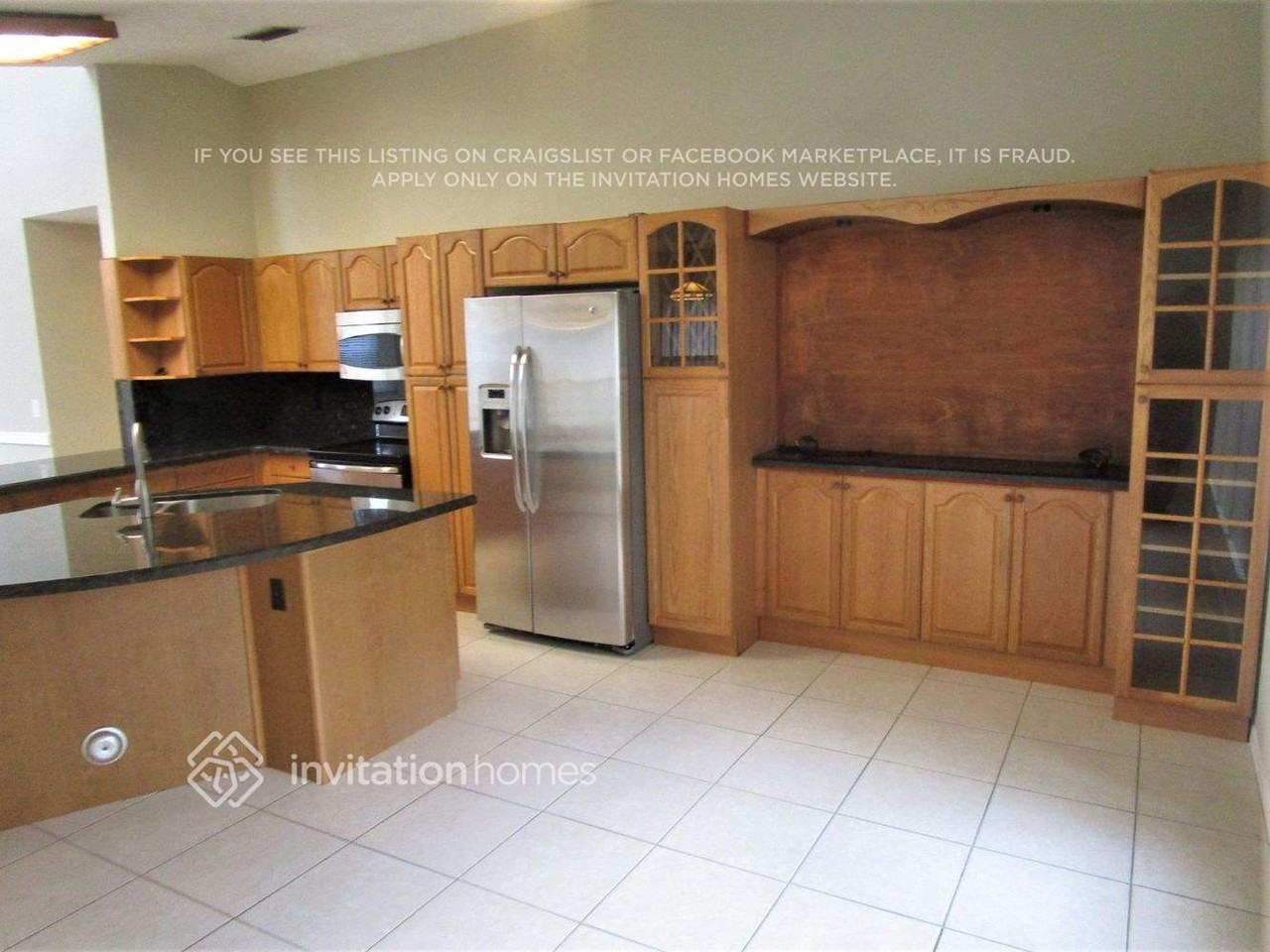 5343 Nw 53rd St - Photo 5 of 14