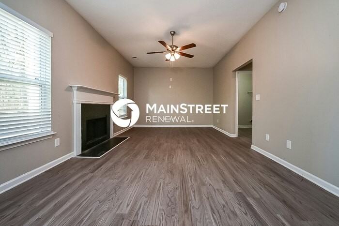 541 Rosalind Ter - Photo 4 of 18