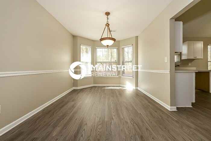 541 Rosalind Ter - Photo 6 of 18