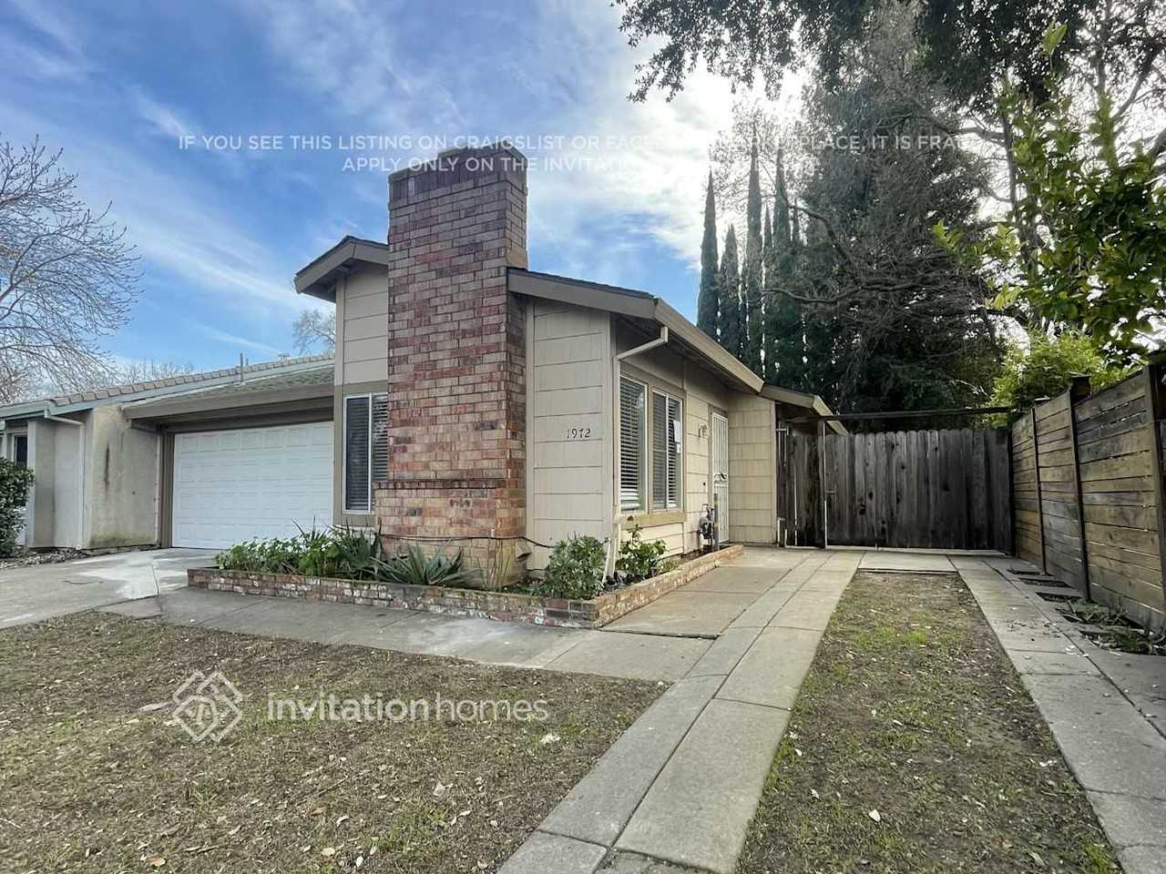 1972 Las Coches Way - Photo 2 of 14