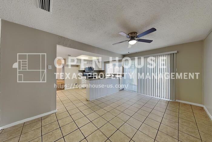 3328 Fontaine St - Photo 5 of 21