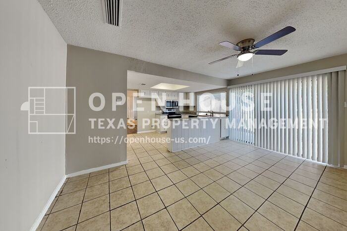 3328 Fontaine St - Photo 6 of 21