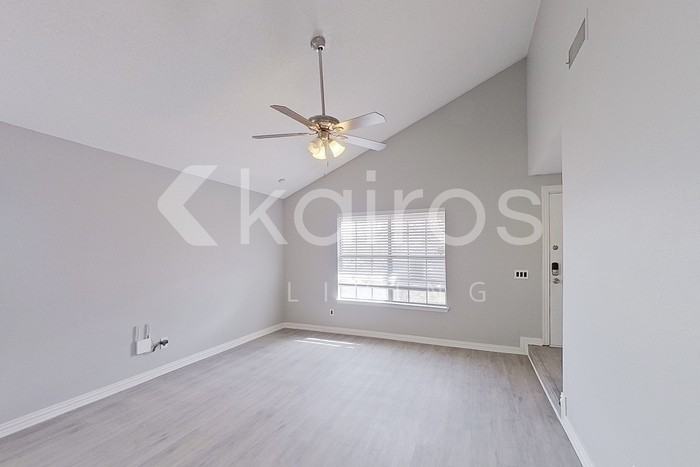 2704 Shadow Ct - Photo 4 of 21