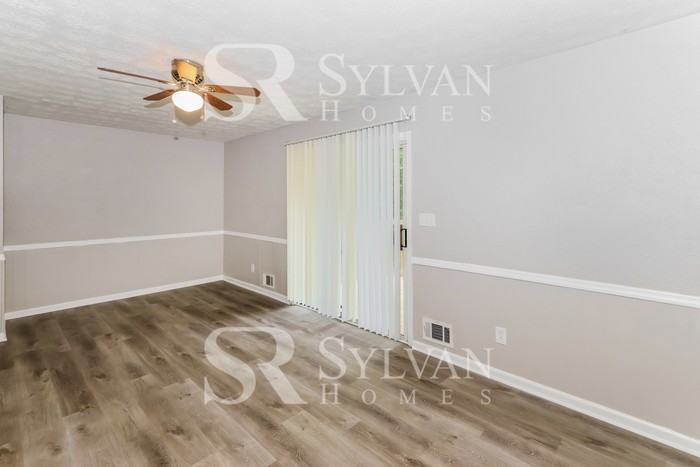 5645 Morning Creek Cir - Photo 3 of 16