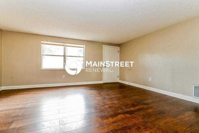 4929 Amherst Ct - Photo 2 of 16