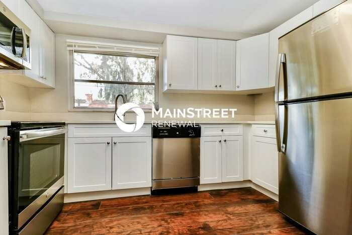 4929 Amherst Ct - Photo 5 of 16