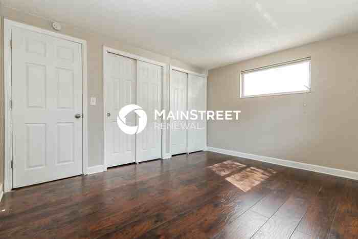 4929 Amherst Ct - Photo 7 of 16