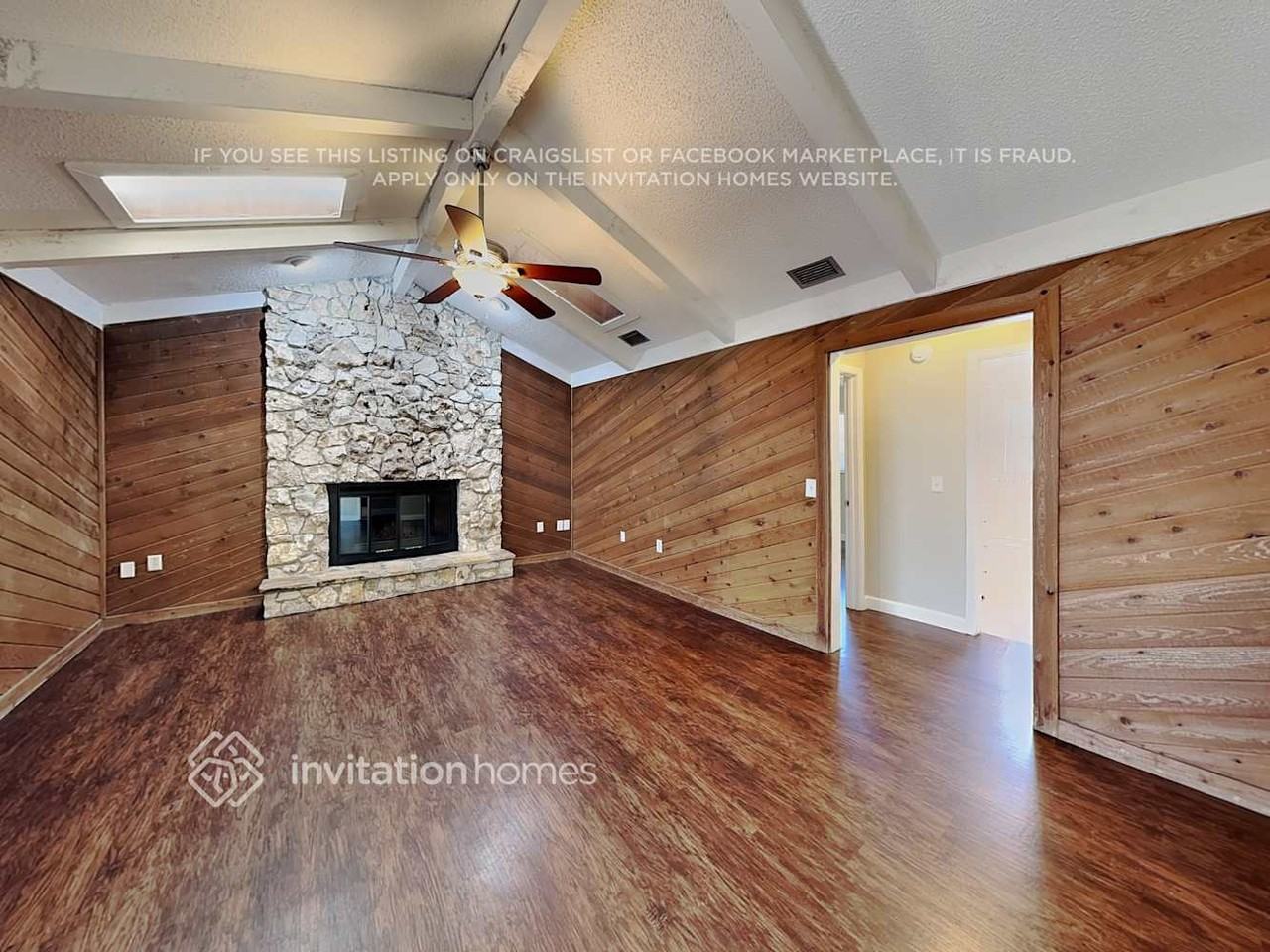 2711 Citron Dr - Photo 3 of 18