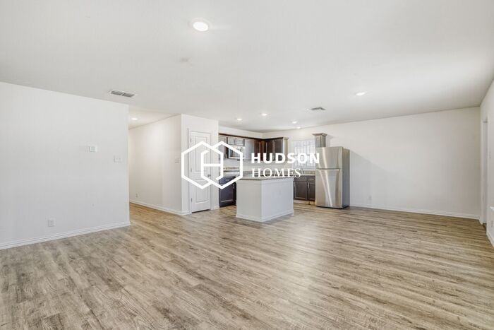 1605 Hays St - Photo 3 of 14