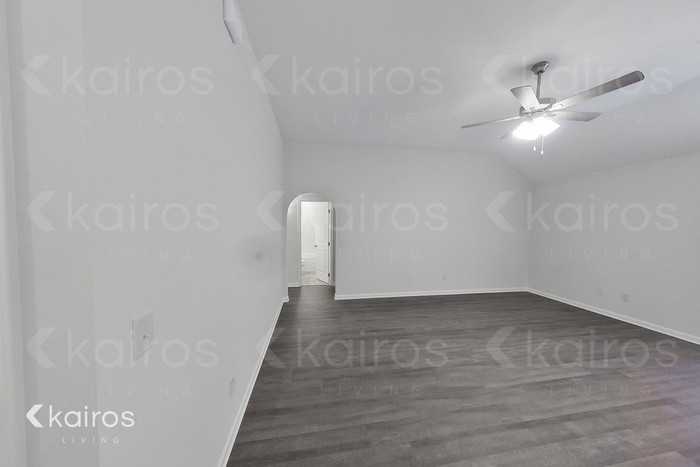 325 Bent Tree Dr - Photo 6 of 18