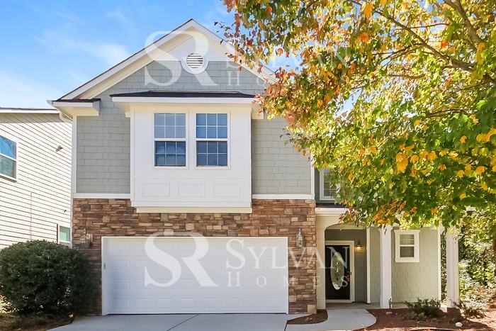 2055 Valley Creek Dr - Photo 2 of 16