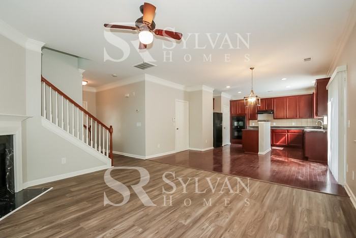 2055 Valley Creek Dr - Photo 4 of 16