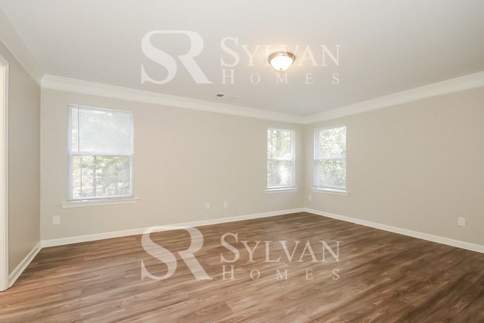 2055 Valley Creek Dr - Photo 7 of 16