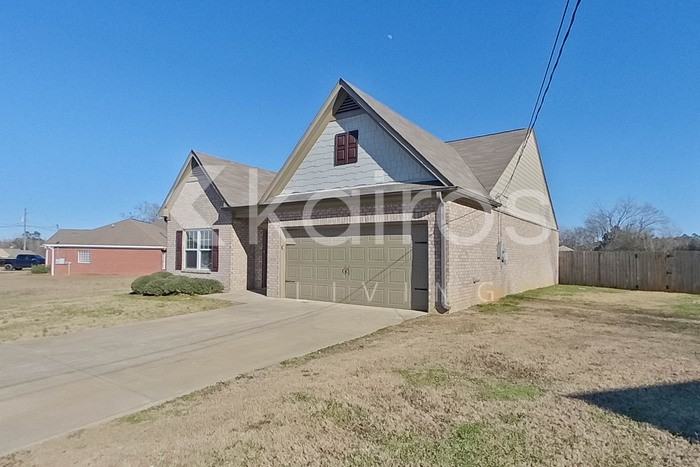 10994 Lakeview Cir - Photo 2 of 26