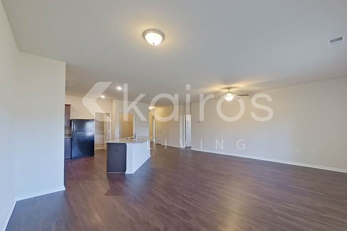 10994 Lakeview Cir - Photo 5 of 26