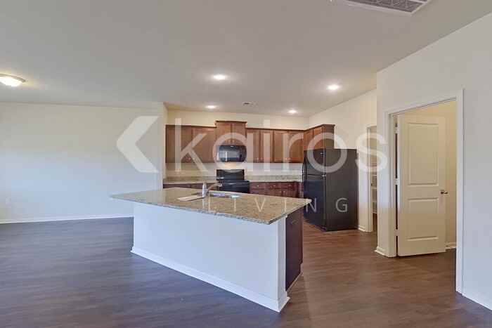 10994 Lakeview Cir - Photo 7 of 26