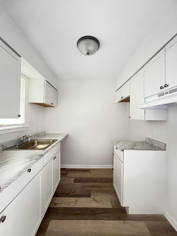 Talonwood Dr #322 - Photo 4 of 22