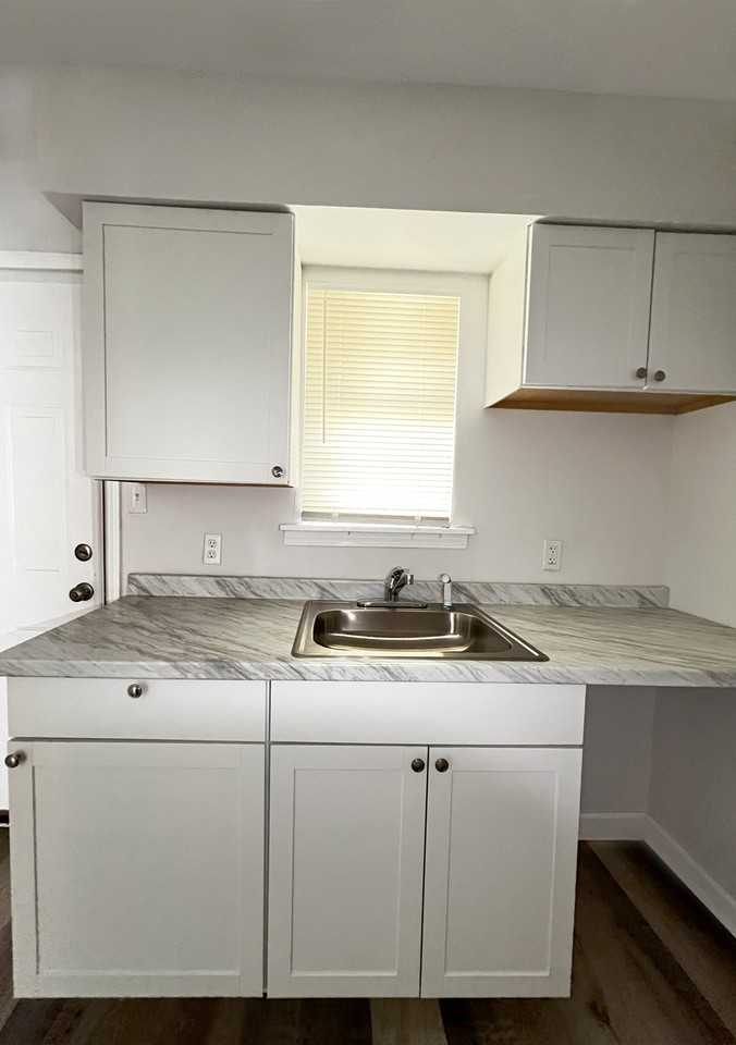 2400 Goodwin Ave Bldg 2 #305 - Photo 5 of 22