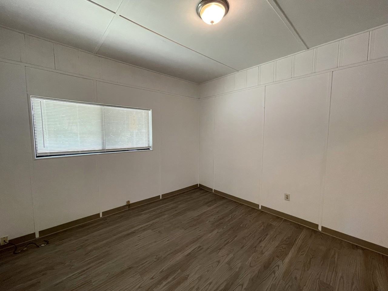 1098 Humboldt Ave #1 - Photo 4 of 7