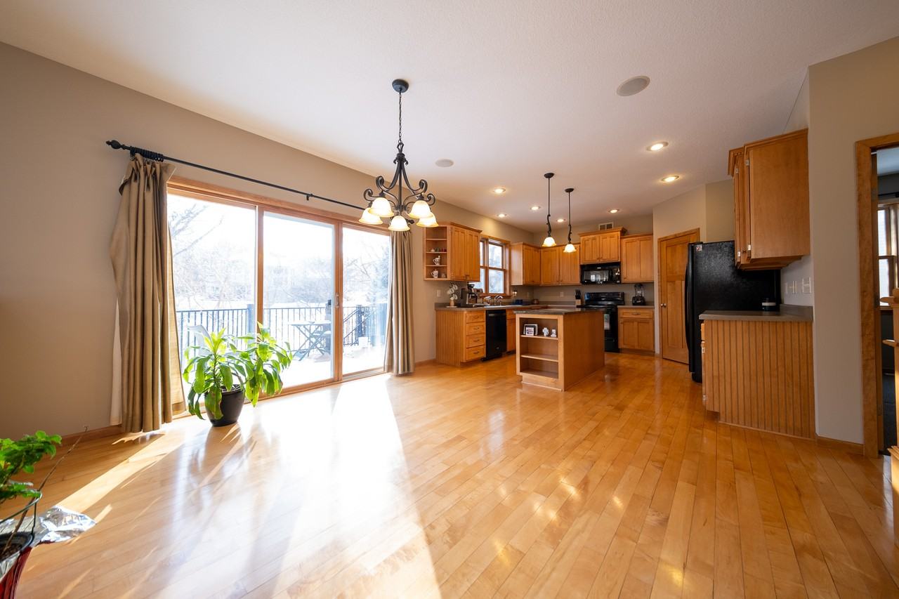 572 Danube Ave #1 - Photo 7 of 49