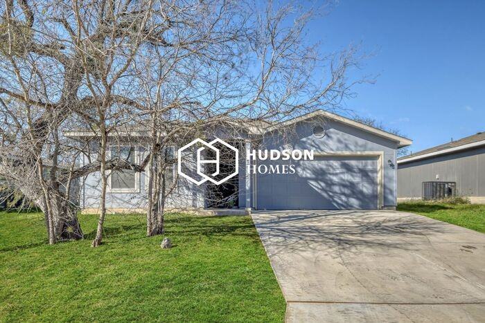 2419 Mcnutt St - Photo 3 of 14