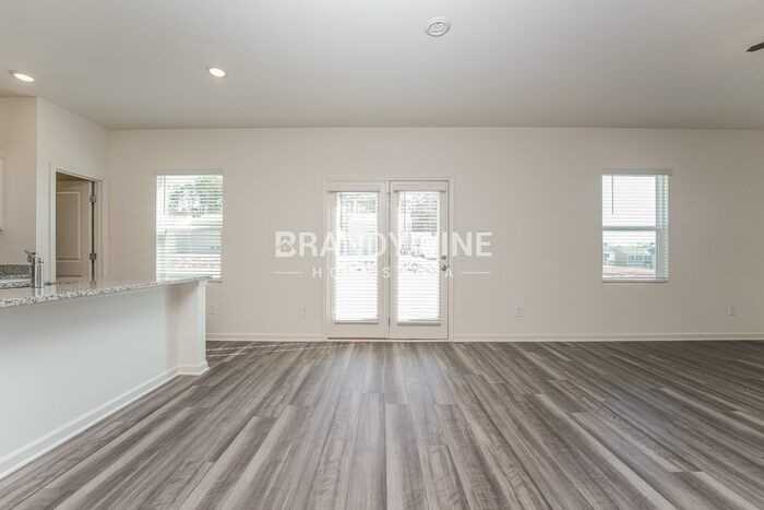 33 Rowlett Pl - Photo 7 of 32