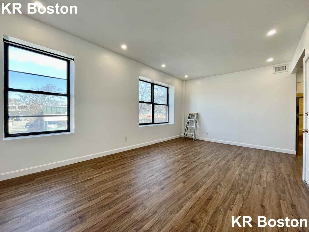 Harvard Ave #3 - Photo 4 of 37