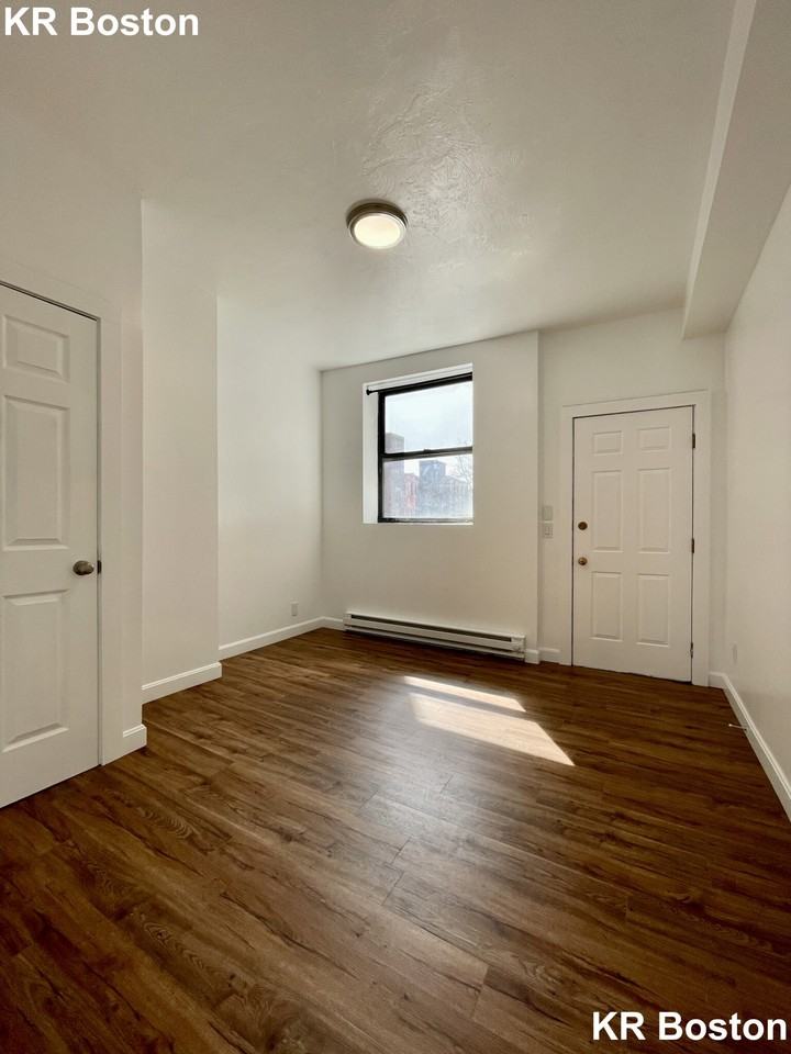 Harvard Ave #3 - Photo 7 of 37