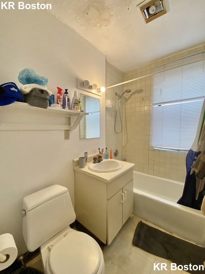 Harvard Ave #4 - Photo 5 of 41