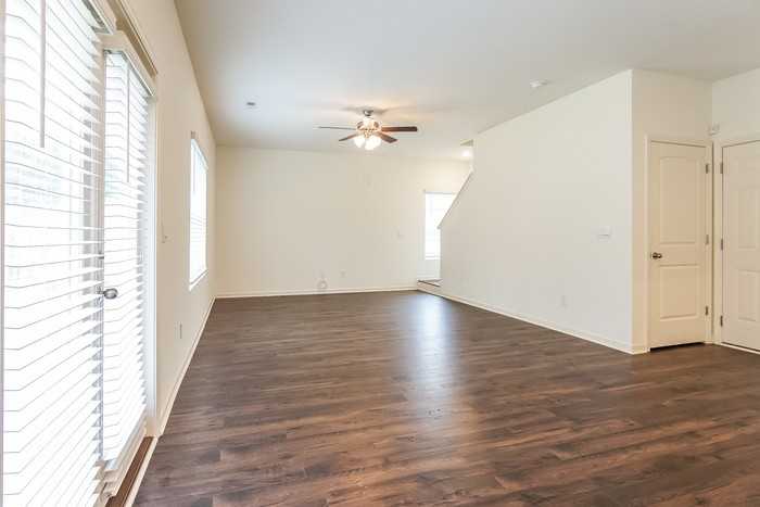 5588 Timber Leaf Loop - Photo 6 of 17