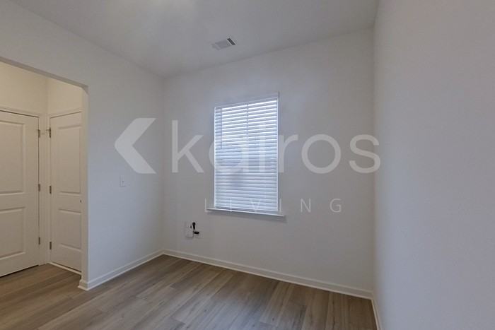 213 River Birch Way - Photo 2 of 29