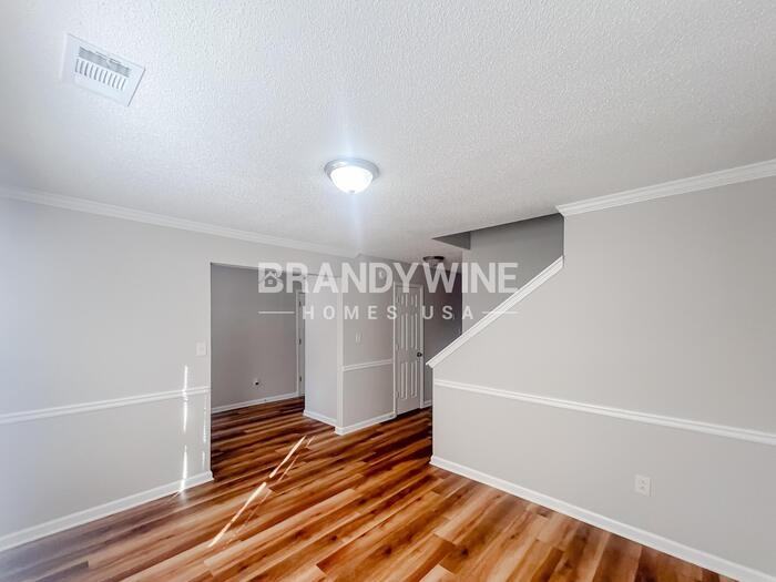 7170 Ravenwood Ln - Photo 6 of 31